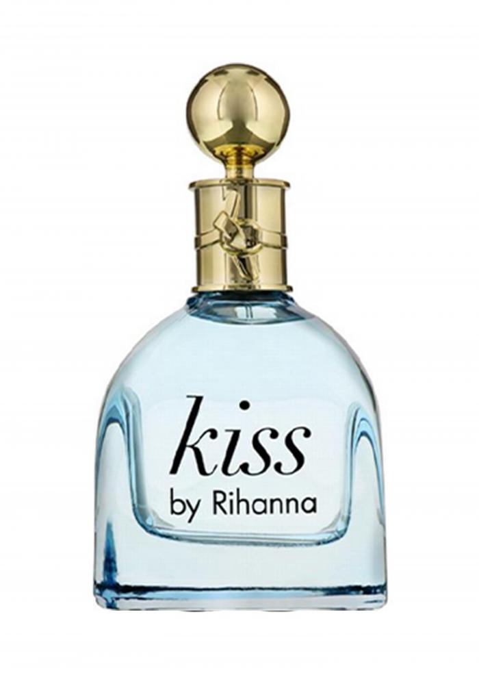 Rihanna Kiss